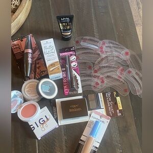 9 piece beauty bundle 💄💋